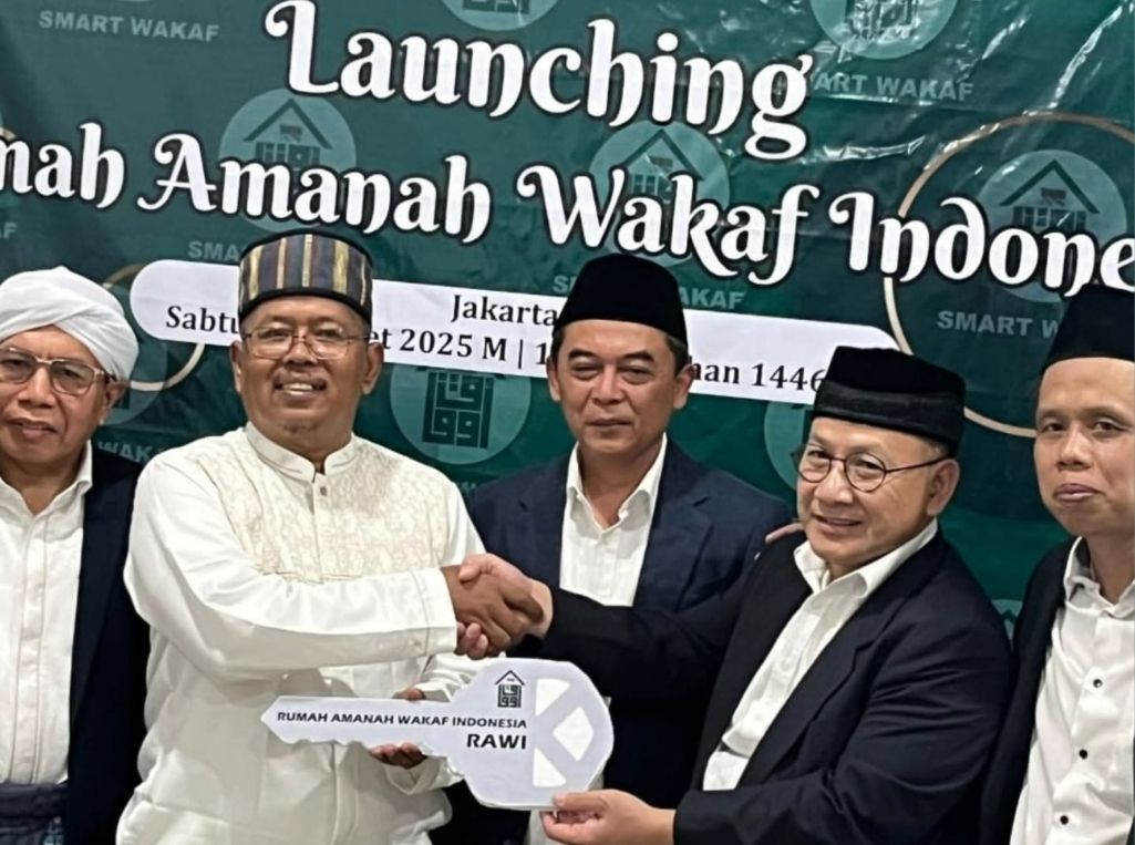 Serah Terima Kunci Kantor Baru RAWI